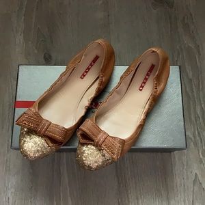 Prada flats size 38.  Great condition.